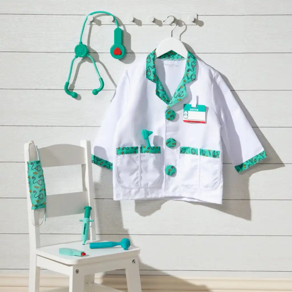 High-quality craftsmanship and authentic details for the perfect doctor play.