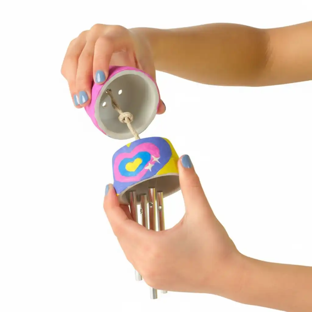 Discover endless possibilities of mixing colors and decorating.