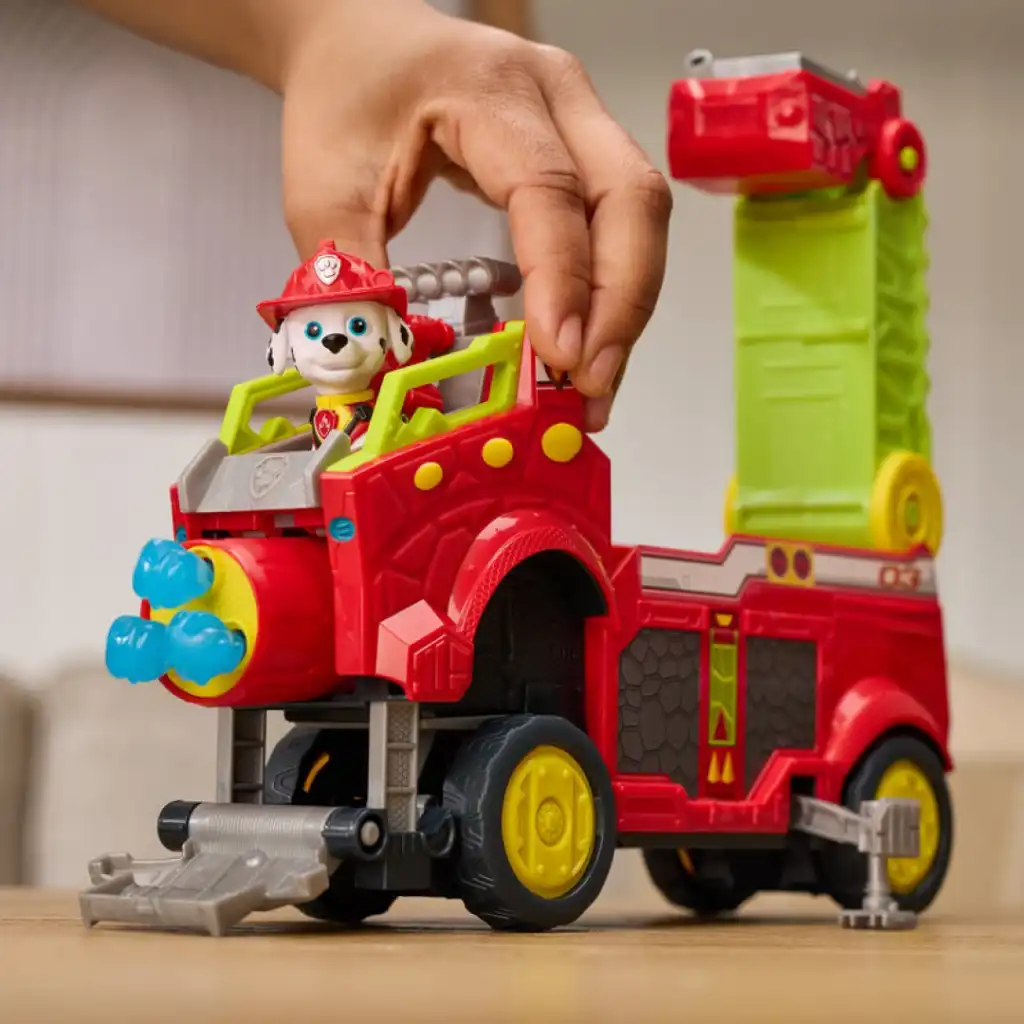 Discover all hidden features of the Marshall fire truck.