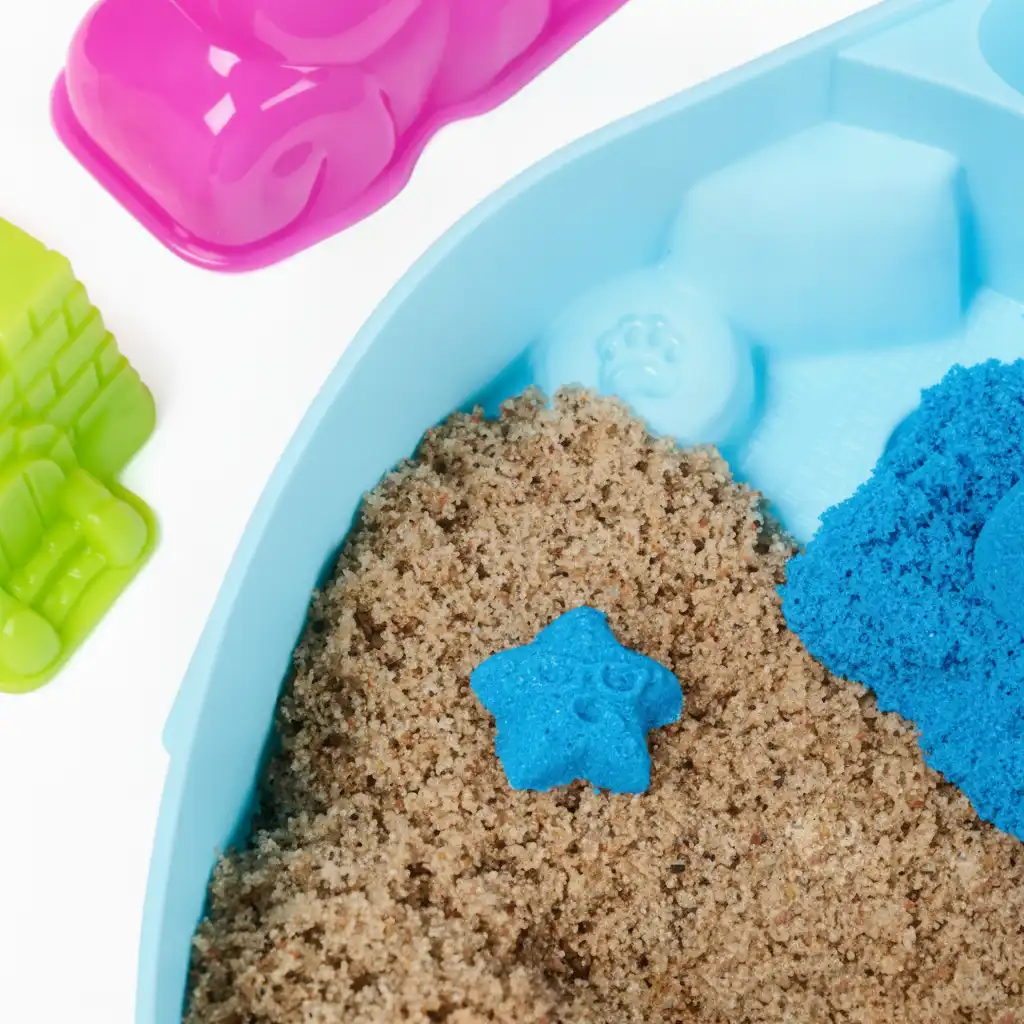 Detailed mold processing for perfect sand creations.
