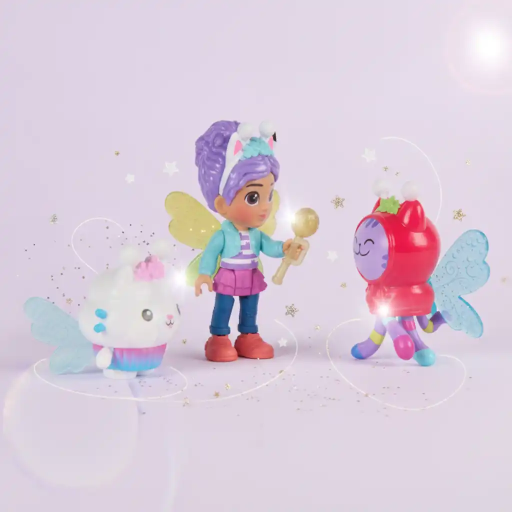 Discover new ways of playing with magical accessories and figurines.