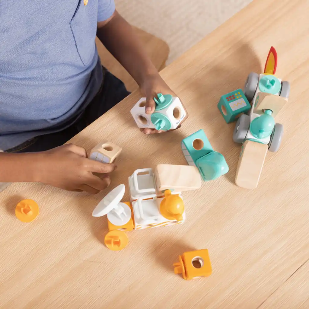 Discover new ways to play with the space construction set.