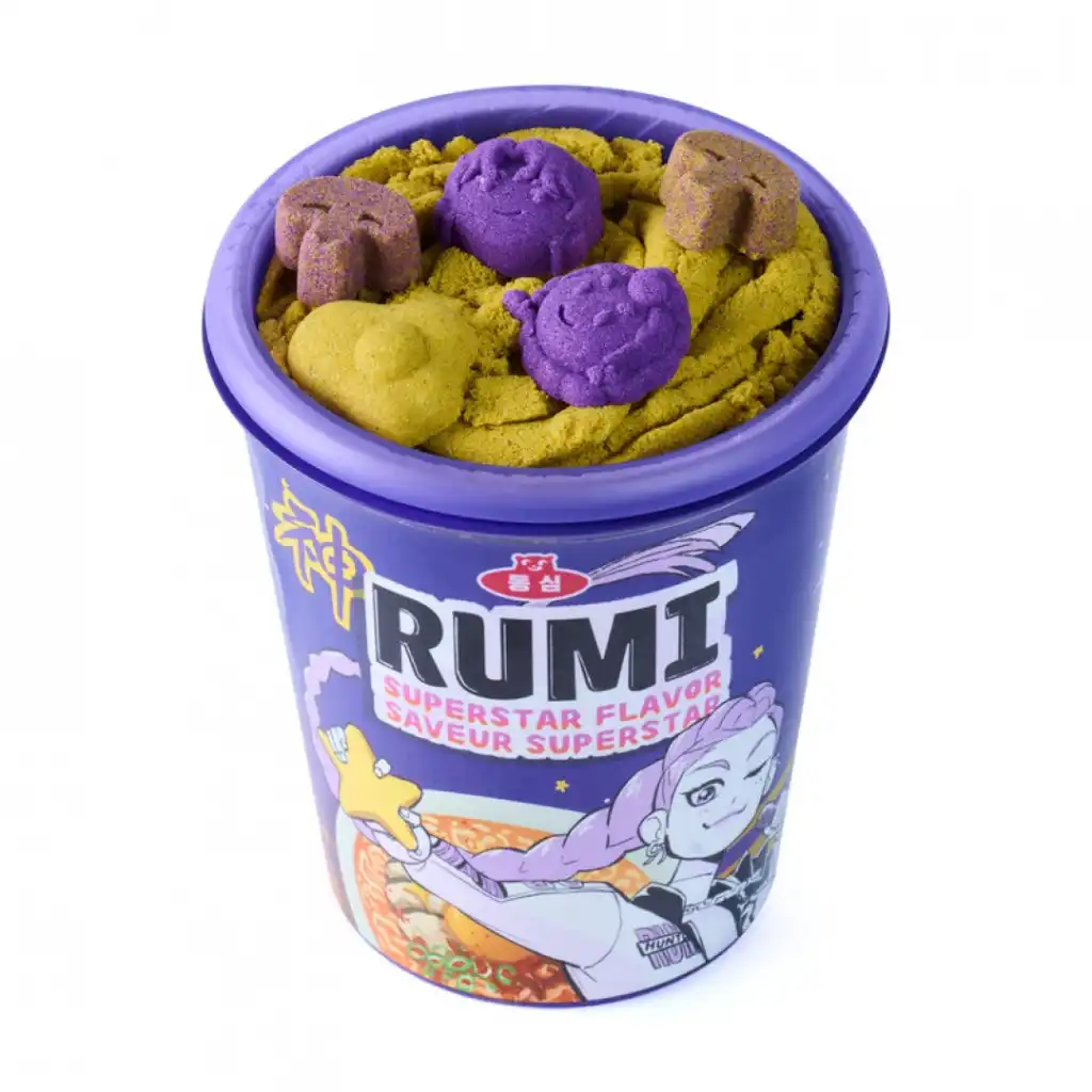 Enjoy creative cooking and noodle grating with Rumi.